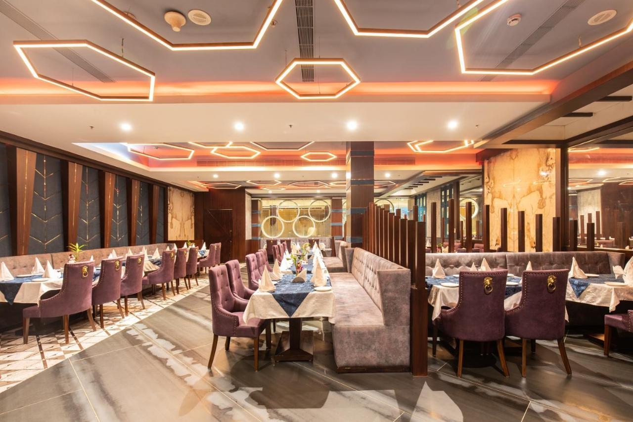 Hotel Sandy'S Tower Bhubaneswar Buitenkant foto